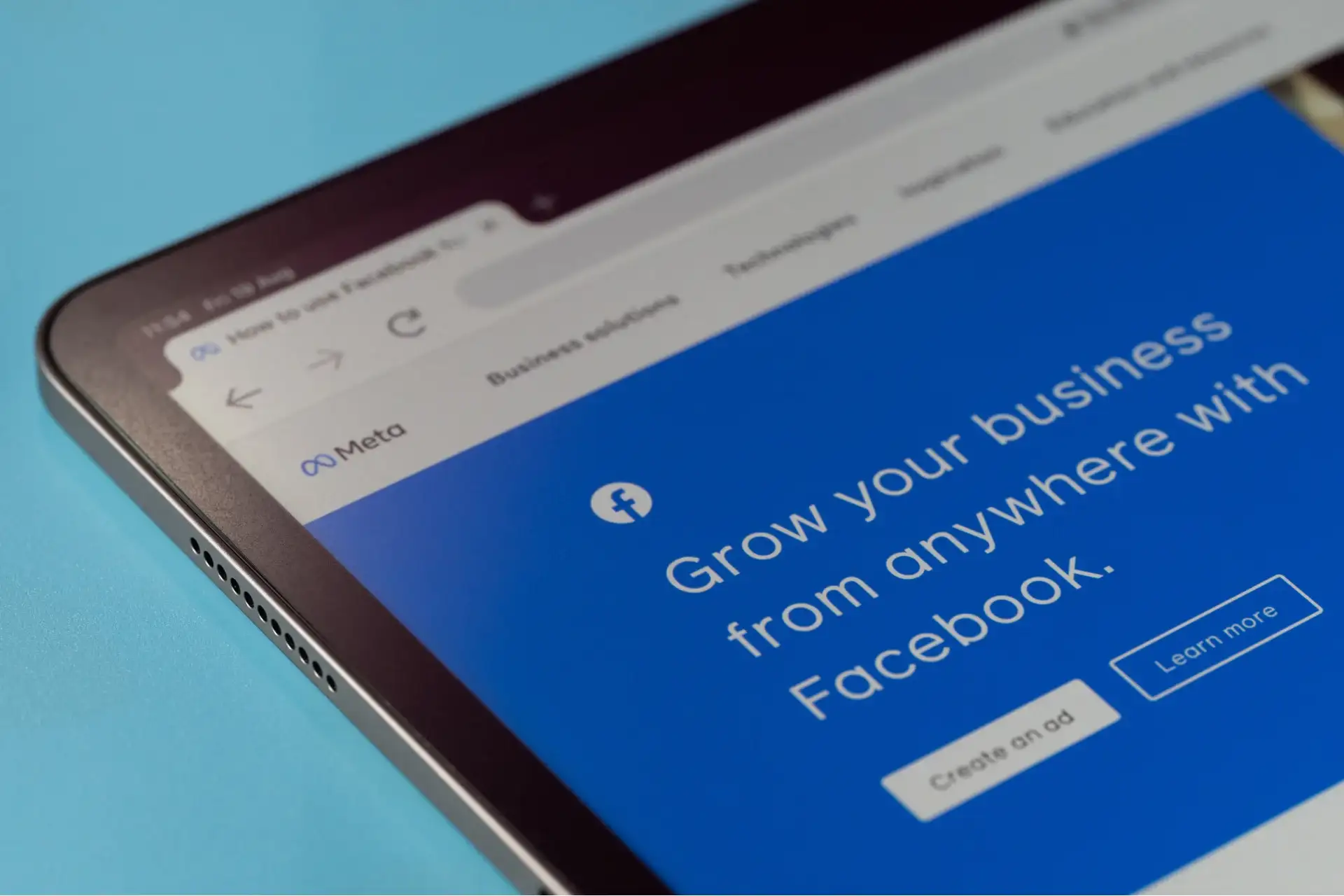 Como chegar a um público local com anúncios do Facebook e do Instagram