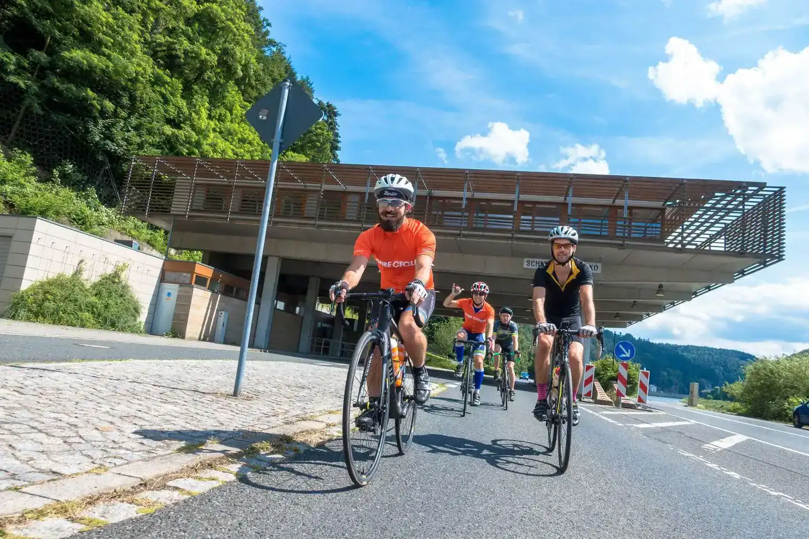 Aspire Cycling: Renting out top-quality road bikes on Cyprus with Booqable