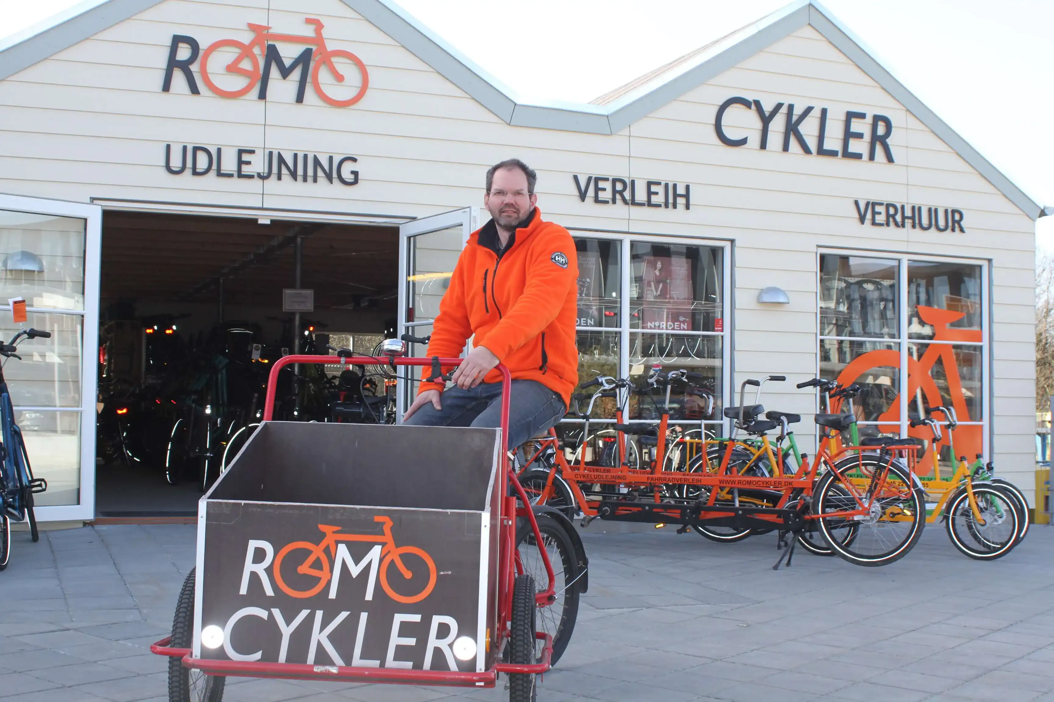 Tom Maas e o Rømø Cykler storefront