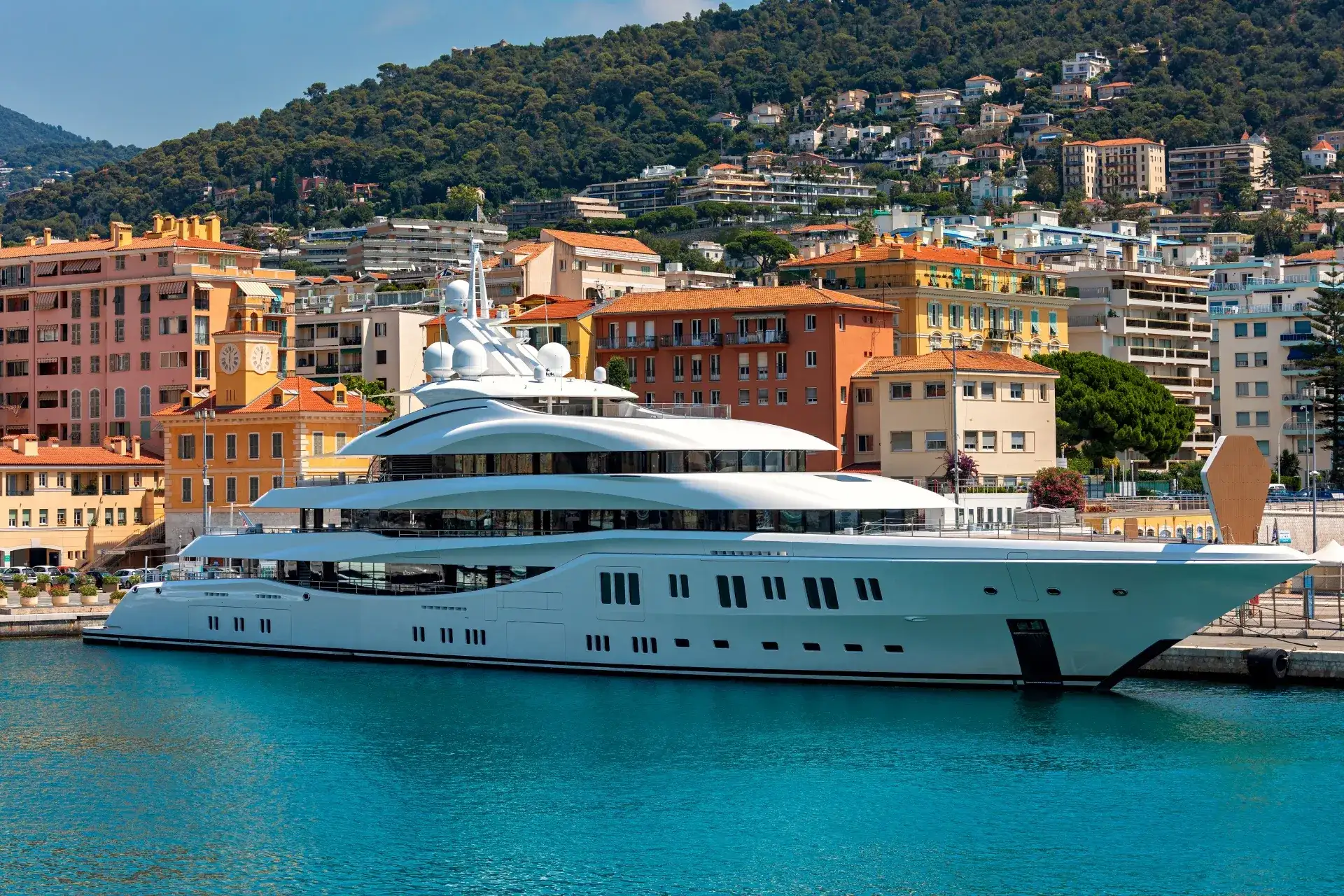 Yacht Gear Hire maakt jachtonderhoud makkelijker met verhuur van uitrusting en Booqable